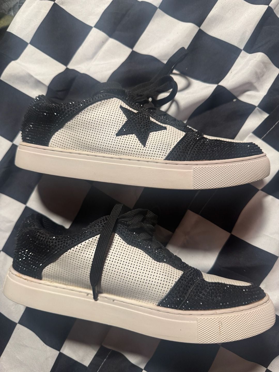 Hey Girl Legendary Size 8 Black White Rhinestone Star Sneakers 7