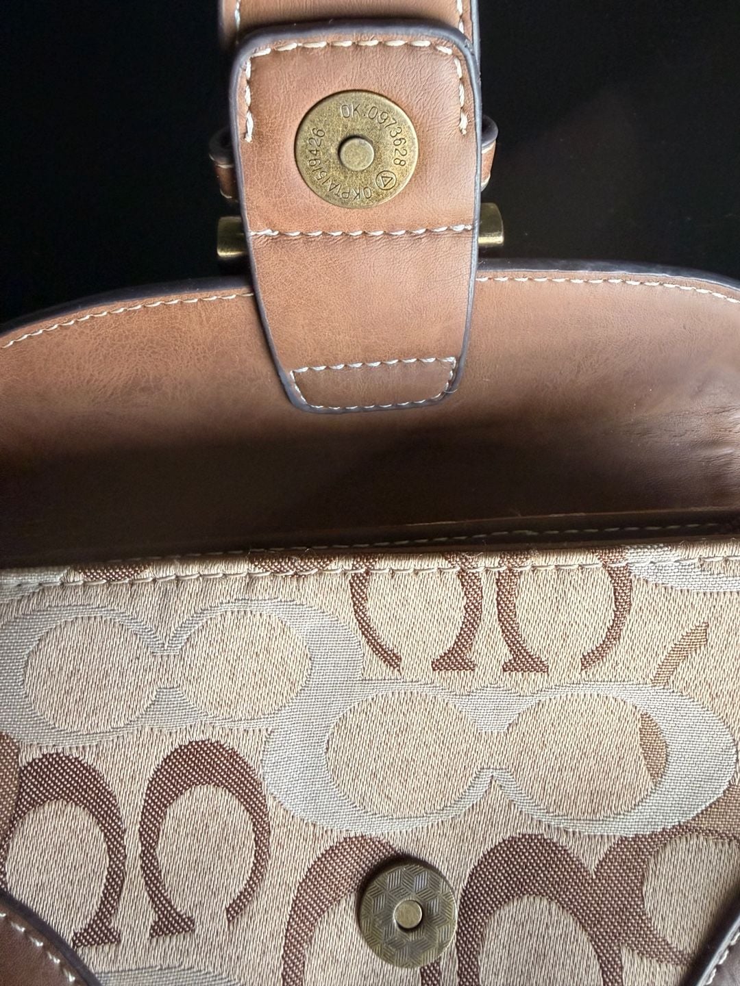 Coach Signature C Buckle Wristlet Tan Brown Monogram Leather 13