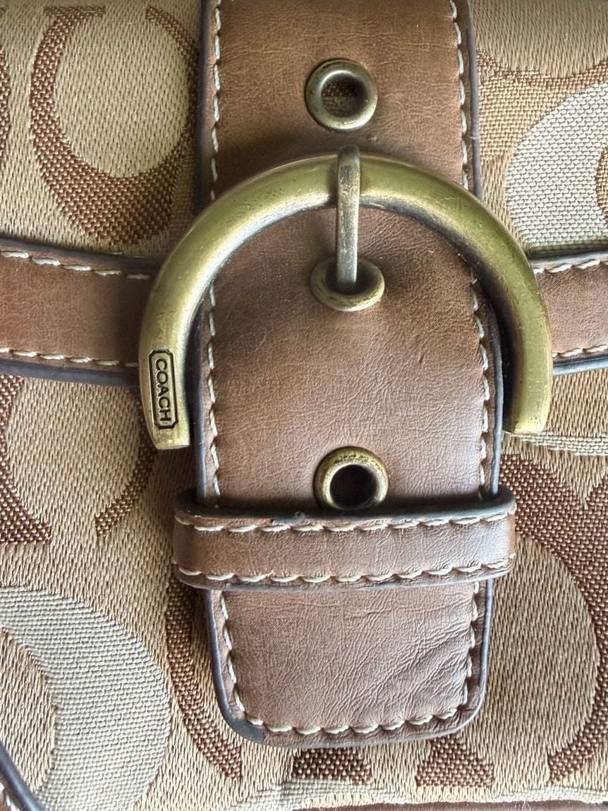 Coach Signature C Buckle Wristlet Tan Brown Monogram Leather 7