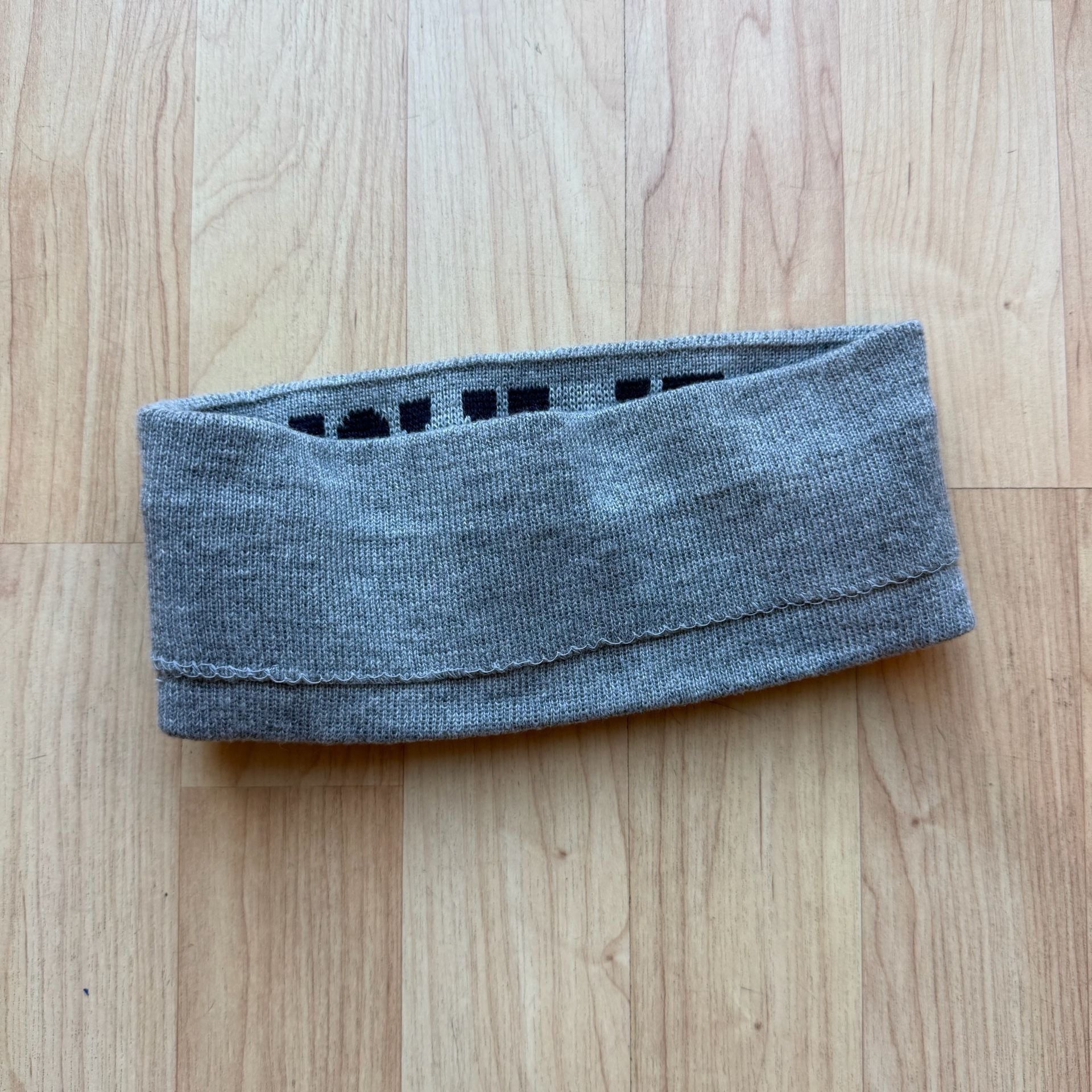 Nevada Wolf Pack Knit Headband Gray Black 4