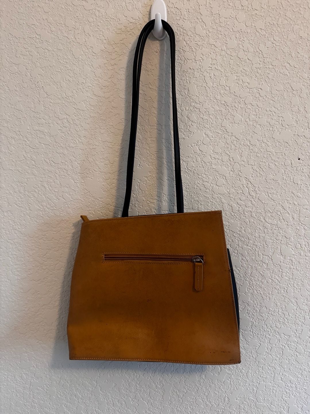 Cleo & Patek Leather Shoulder Bag Tan And Black 5