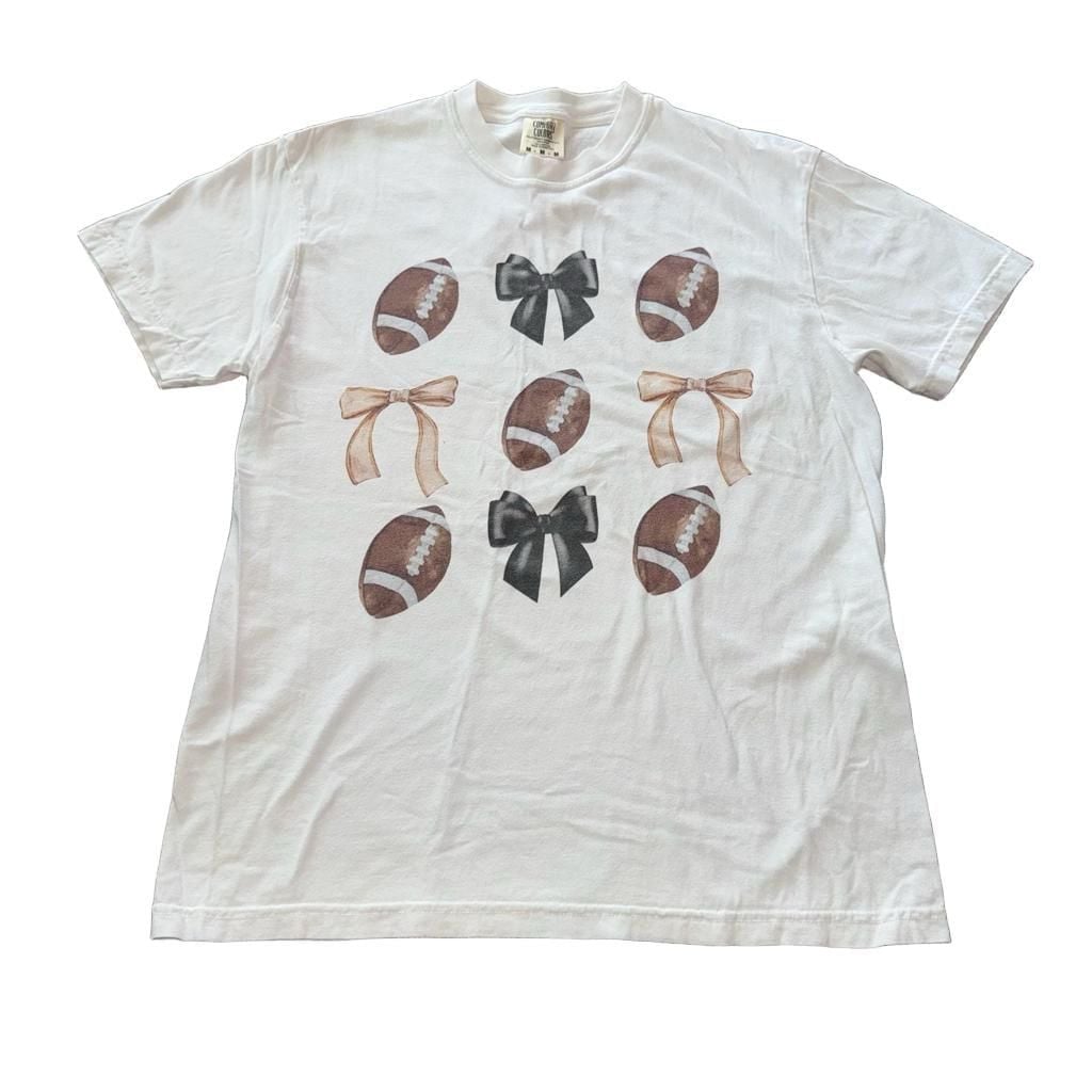 Comfort Colors Women’s Bows and Football Short Sleeve Relaxed Fit T-Shirt Medium 2