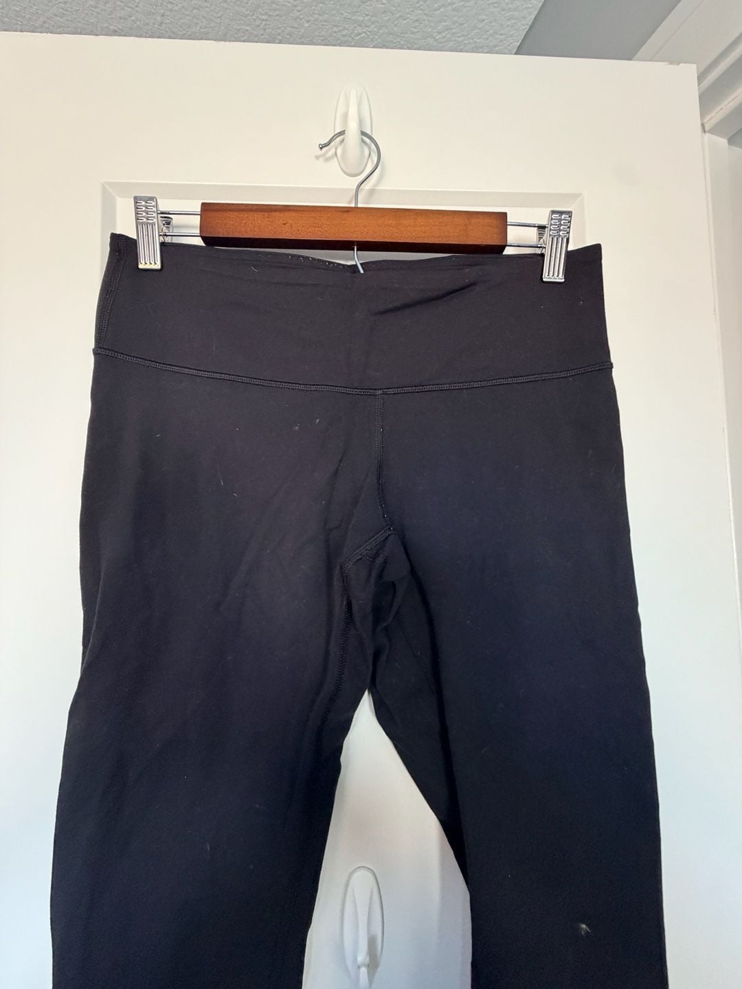 Lululemon Athletica Black Yoga Leggings_219 3
