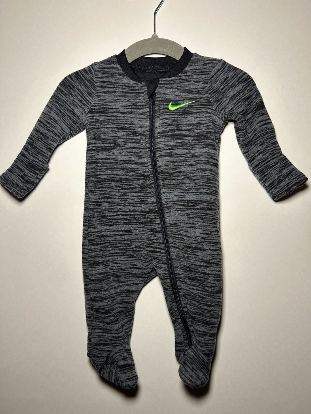 Nike Footed Coverall | Dark Grey Heather | Newborn 2