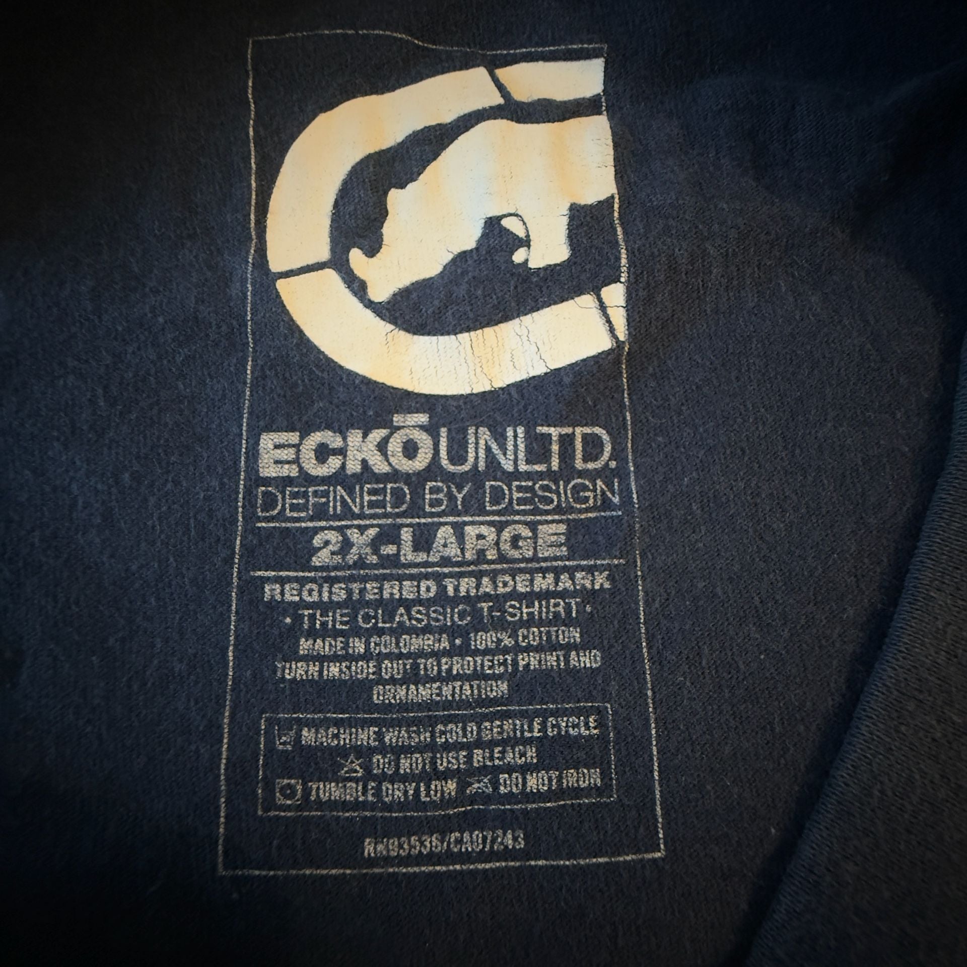 Vintage Ecko Unltd Crest Logo T-Shirt Navy Blue 4