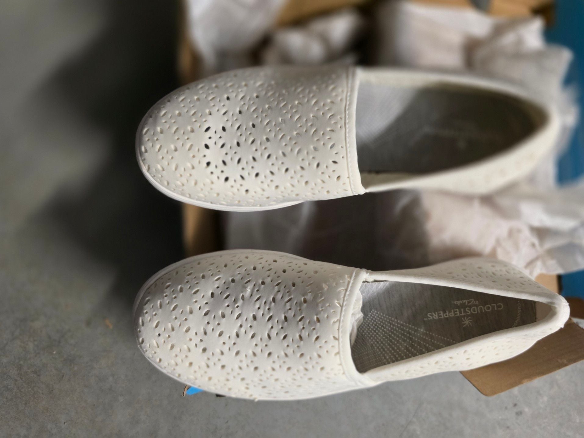 Clarks Cloudsteppers Breeze Lily Size 9.5W White Slip-On Shoes 4