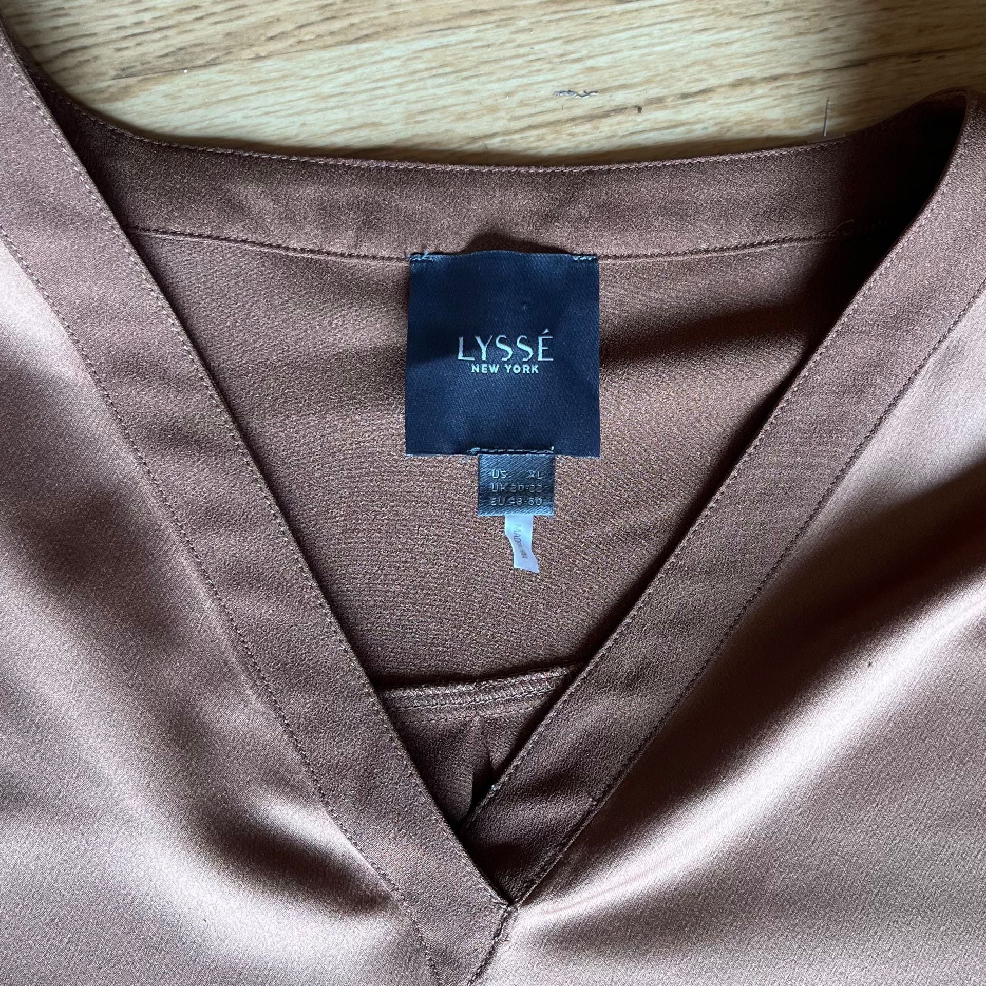 Lysse New York Satin V-Neck Long Sleeve Blouse Size XL Brown 4