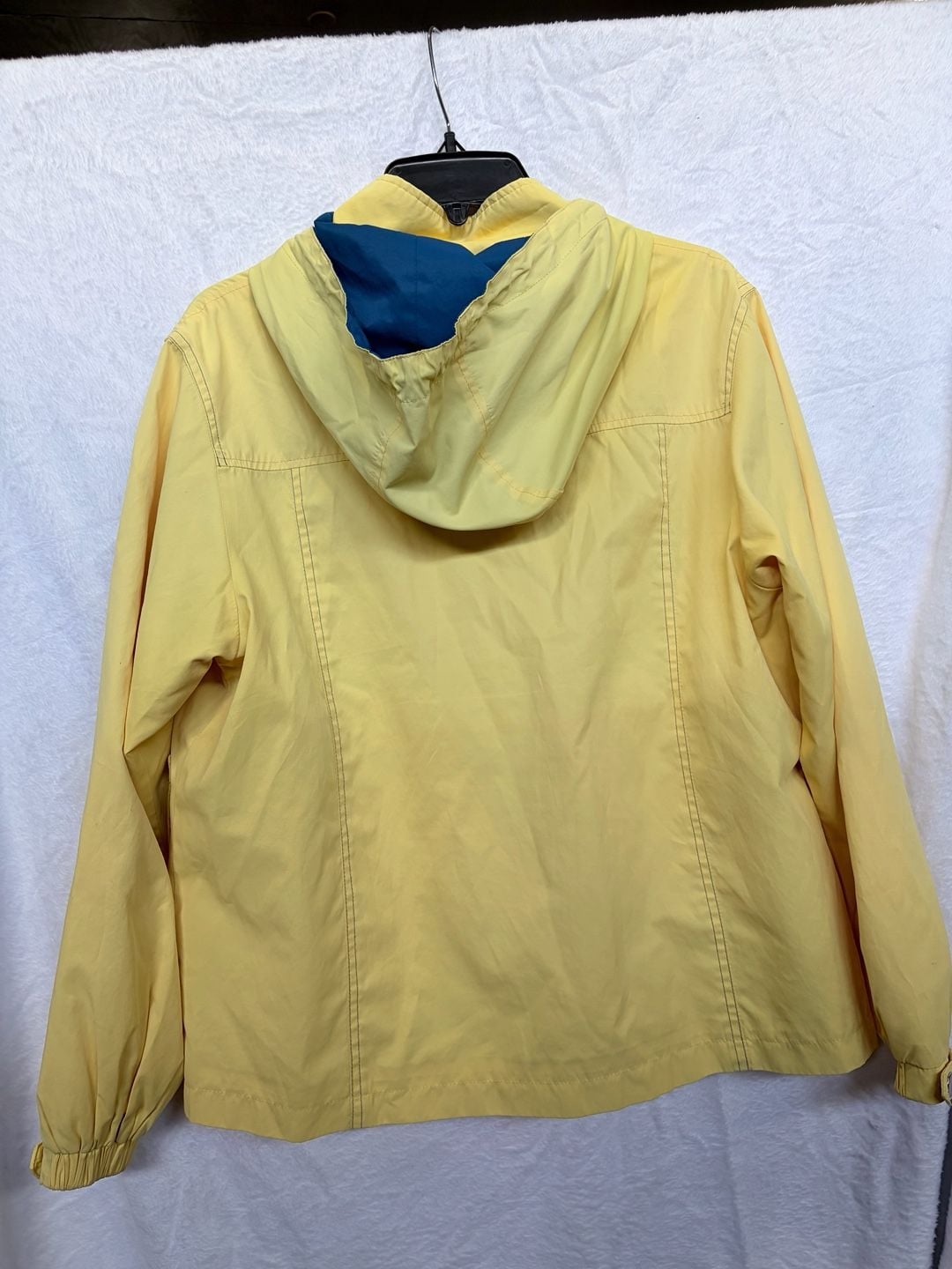 Vintage Yellow Windbreaker Jacket with Blue Trim 6
