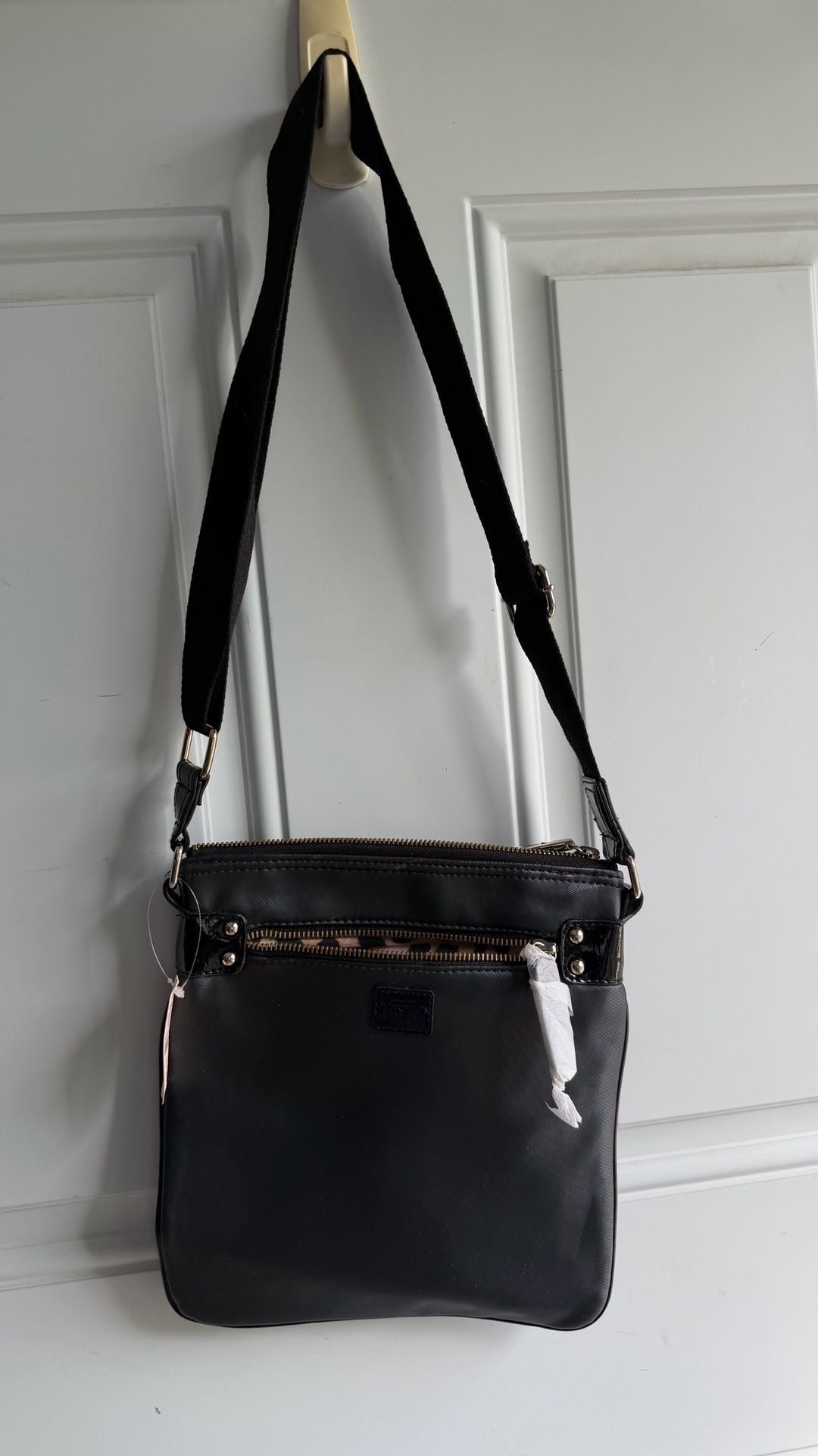 Victoria's Secret Crossbody Bag Size O/S Black Nylon Leopard Lining 2