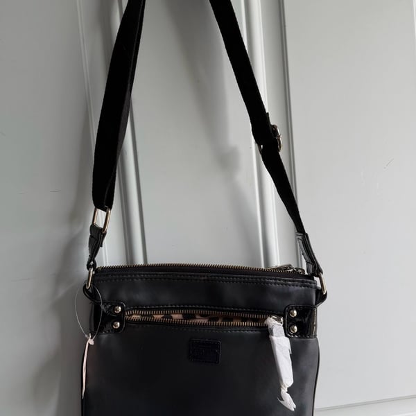 Victoria's Secret Crossbody Bag Size O/S Black Nylon Leopard Lining