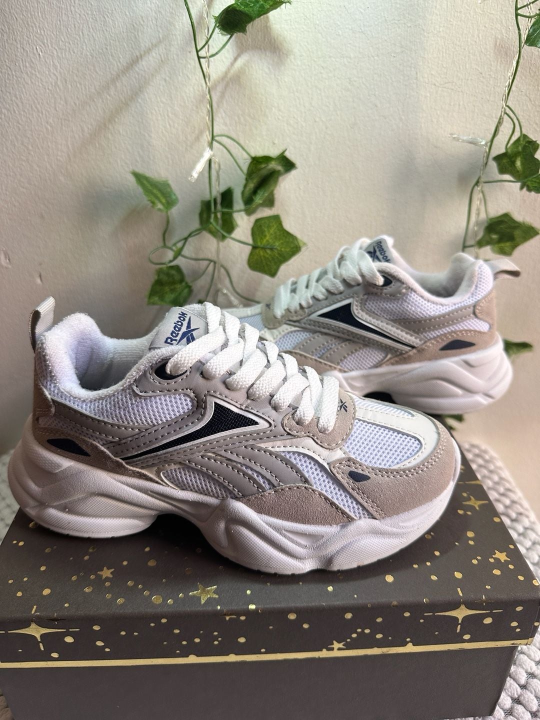 Reebok Charge Sneakers White Gray Navy 8