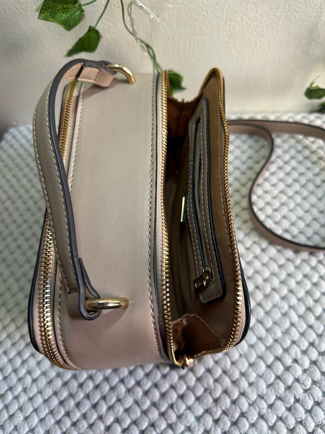 Guess Mirabelli Quilted Mini Double Zip Crossbody Bag Pink 5