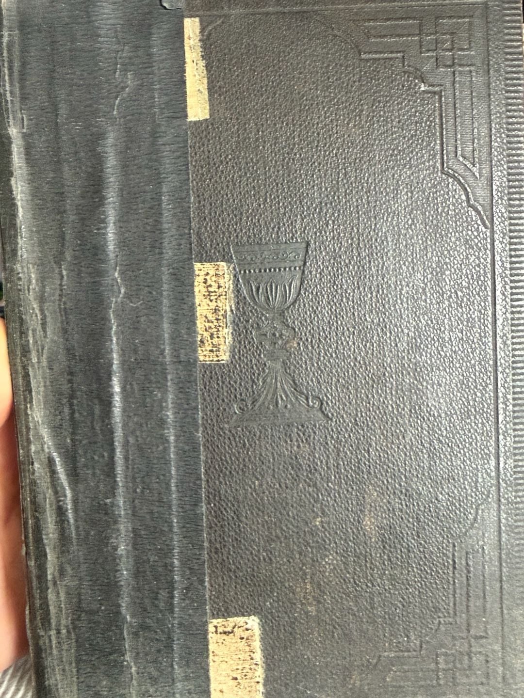 Antique Hungarian Christian Prayer Book Családi Emléknapok 1