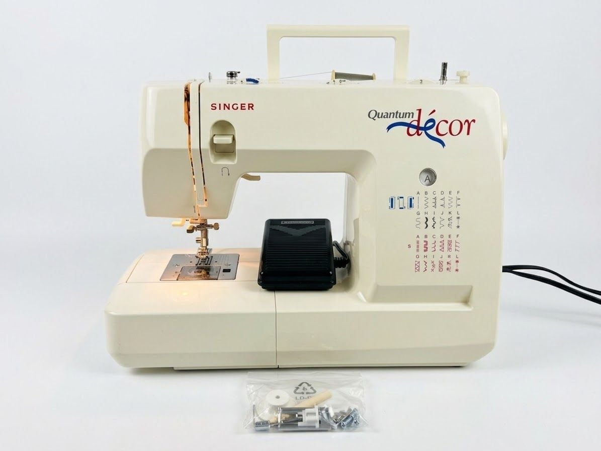Singer Quantum Decor 7322 Sewing Machine Heavy Duty Mechanical TESTED W/ Pedal 1