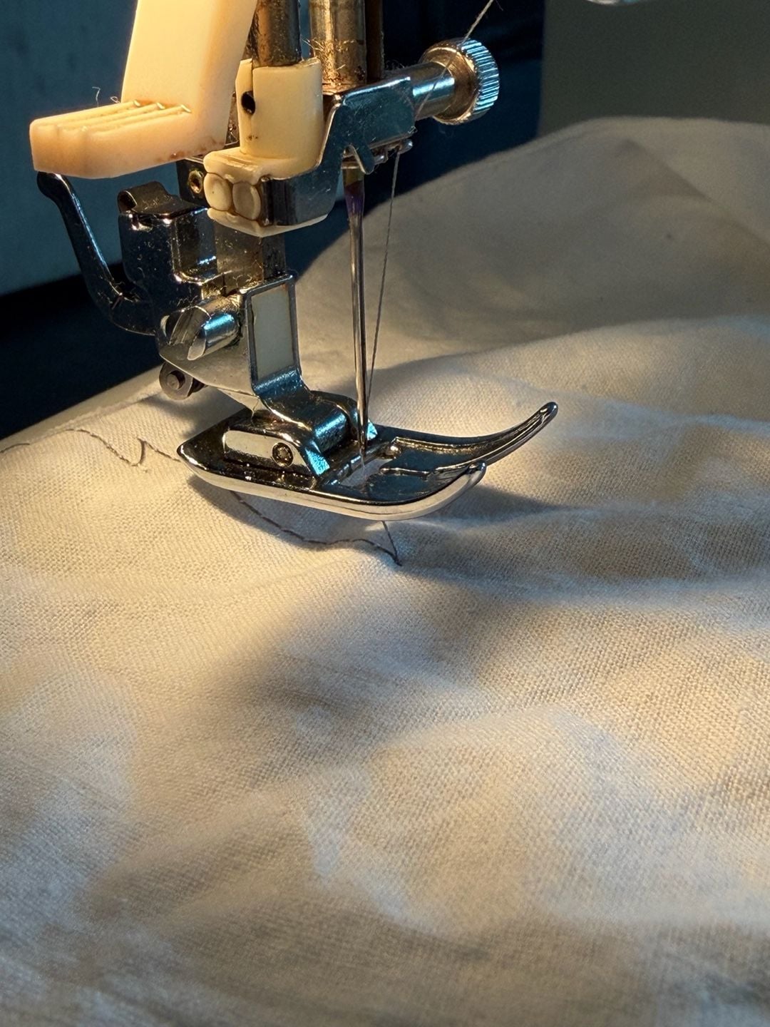 Singer Quantum Decor 7322 Sewing Machine Heavy Duty Mechanical TESTED W/ Pedal 7