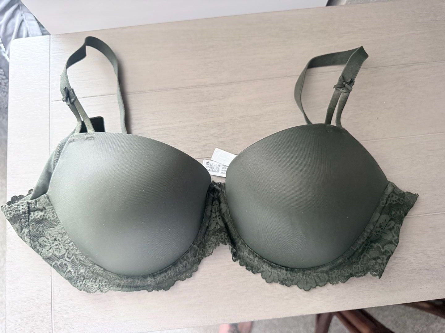 Victoria's Secret Angels Womans Size 36 DD Underwire Molded Cup Bra -1874 2