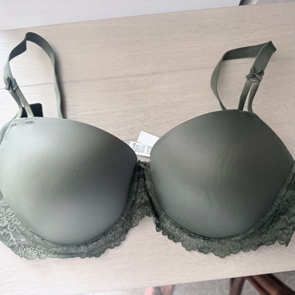 Victoria's Secret Angels Womans Size 36 DD Underwire Molded Cup Bra -1874