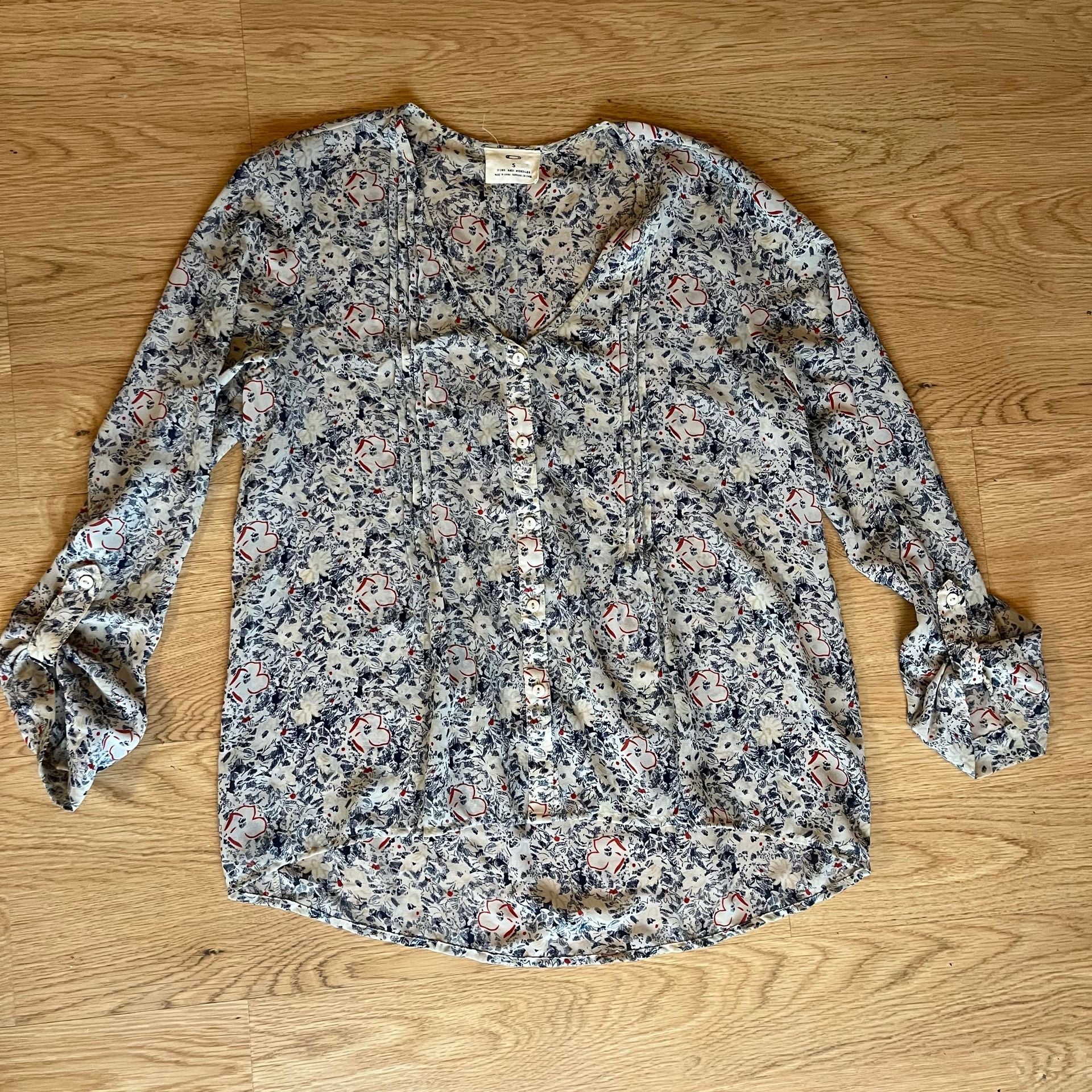 Pins And Needles Blouse Size S Floral Button-Up Long Sleeve Top 2