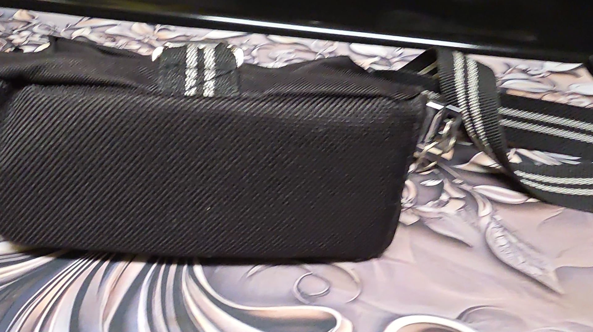Buckle Down Chevrolet Seatbelt Crossbody Bag Black 8