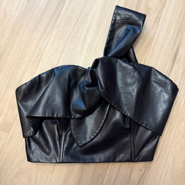 Milly Faux Leather One Shoulder Crop Top Size M Black