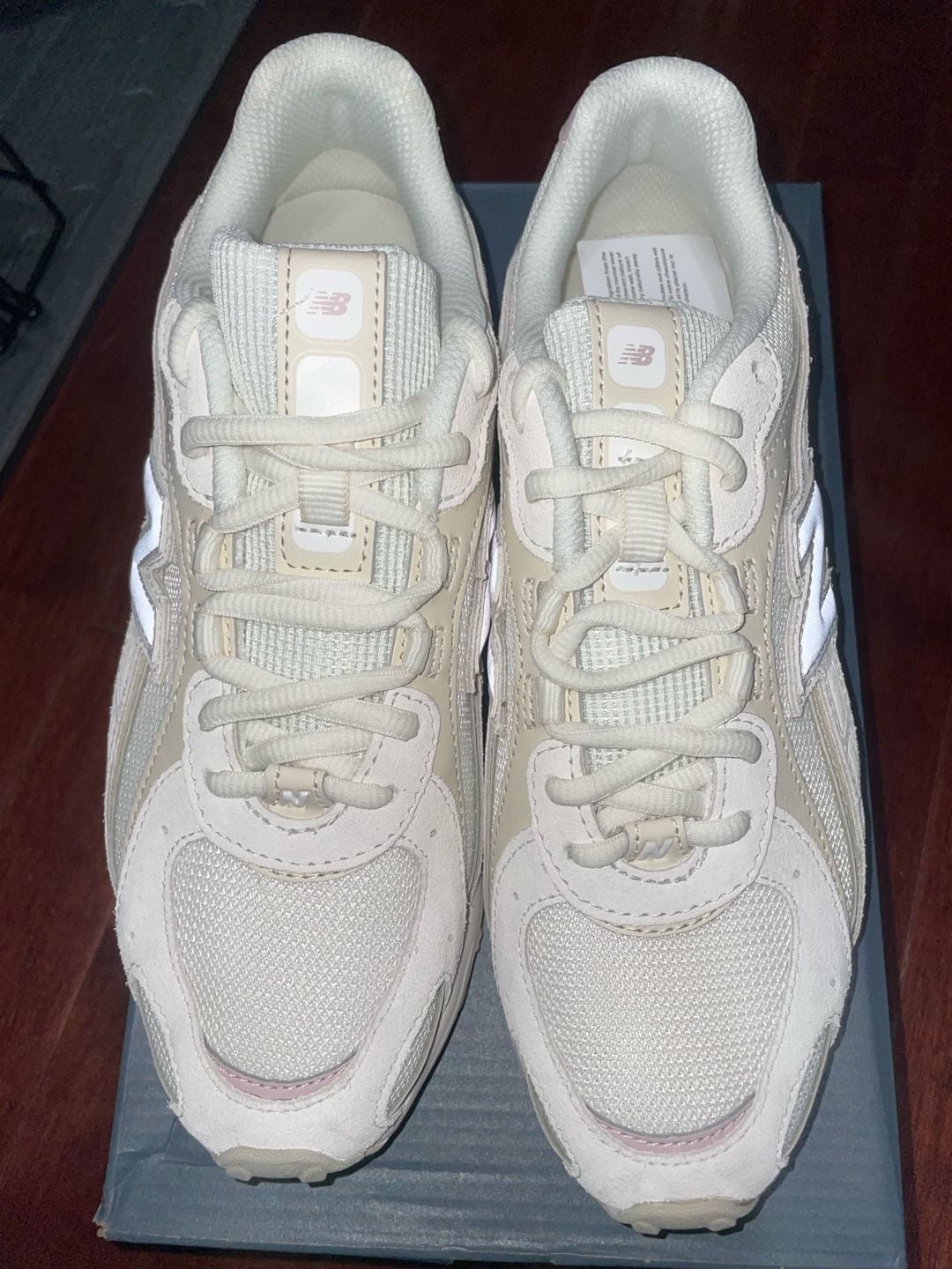 New Balance 204L Sea Salt Pink 3