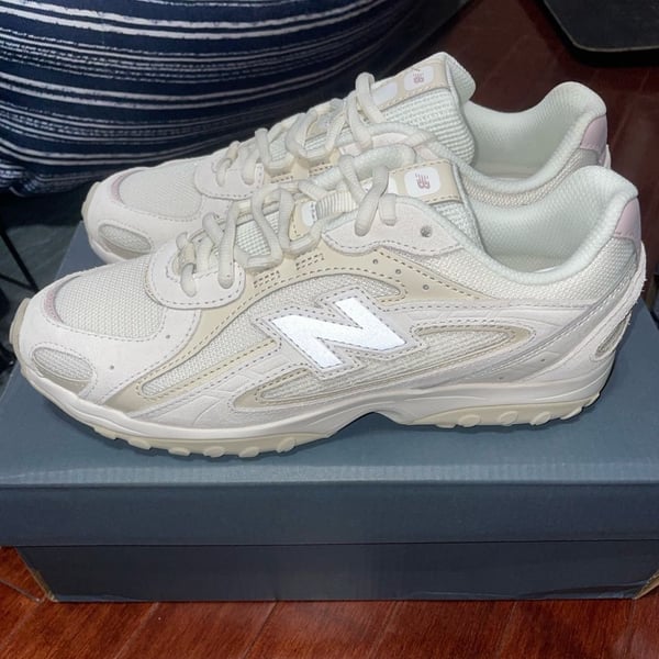 New Balance 204L Sea Salt Pink