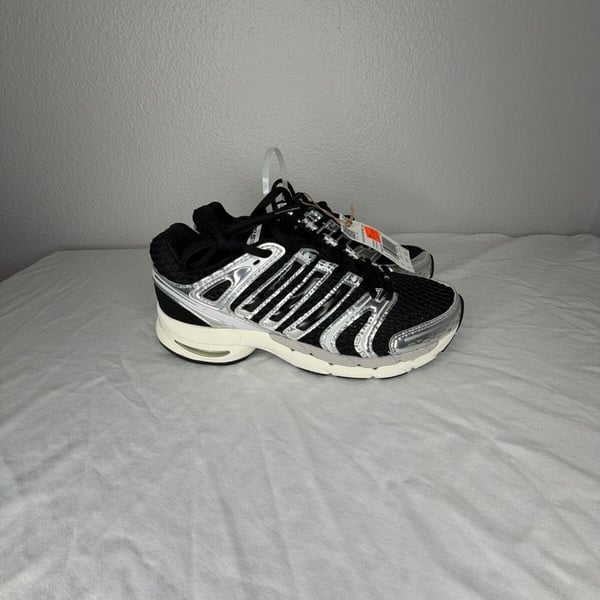 Women’s Adidas Adistar Control 5 Size 6 Core Black Grey Metallic