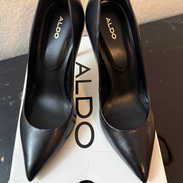 Aldo Completa Size 7 Black Stiletto Pumps