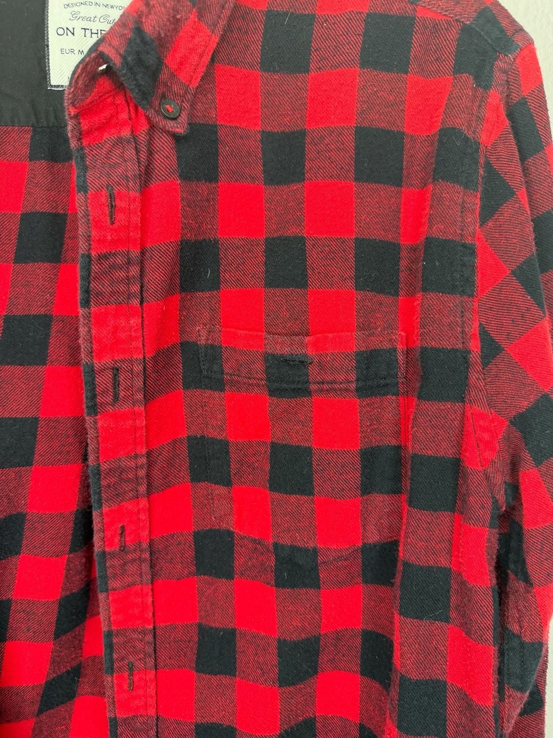 On The Road Buffalo Plaid Flannel Shirt Size USA M Red Black Slim Fit 4