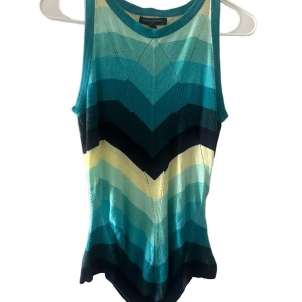 Banana Republic Knit Tank Top Size M Blue Green Chevron Stripe Sleeveless