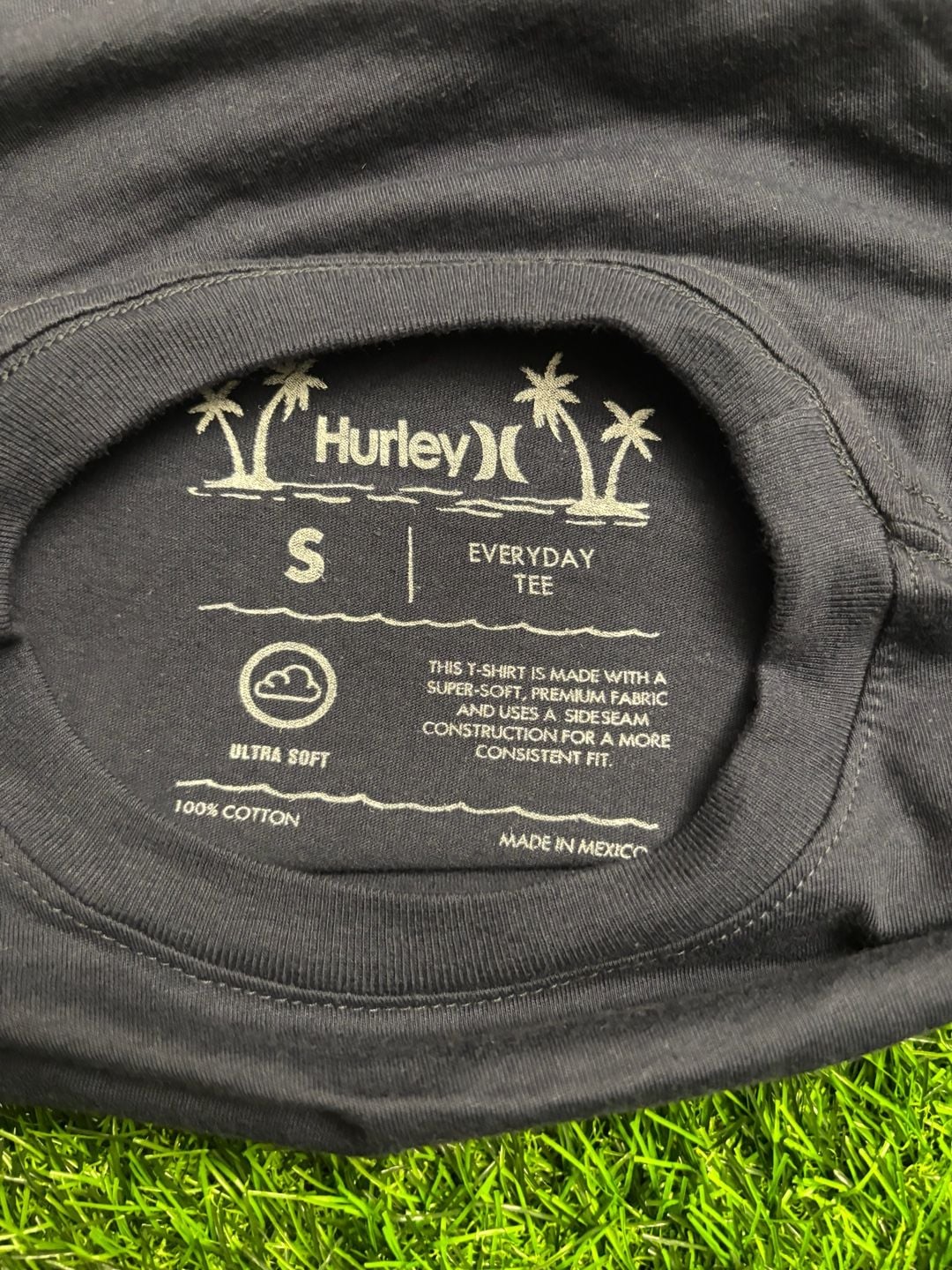 Hurley Everyday Washed One and Only Slashed T-Shirt Size S Black 4