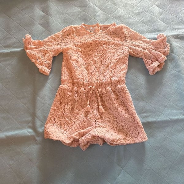 Catherine Malandrino Mini Romper Size 2T Pink Lace Bell Sleeve