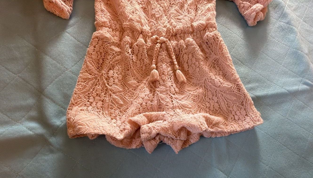 Catherine Malandrino Mini Romper Size 2T Pink Lace Bell Sleeve 3