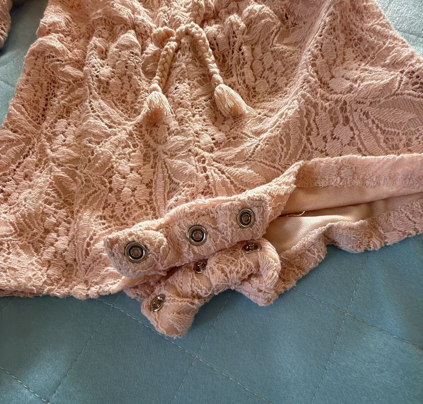 Catherine Malandrino Mini Romper Size 2T Pink Lace Bell Sleeve 4