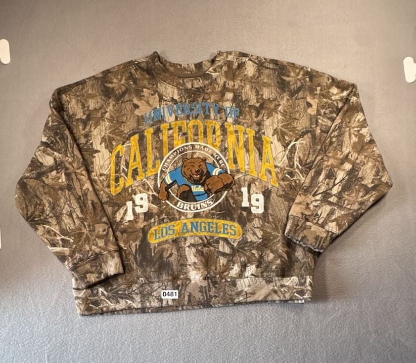 Hollister UCLA Bruins Crewneck Sweatshirt XL Camo Boxy Fit 2
