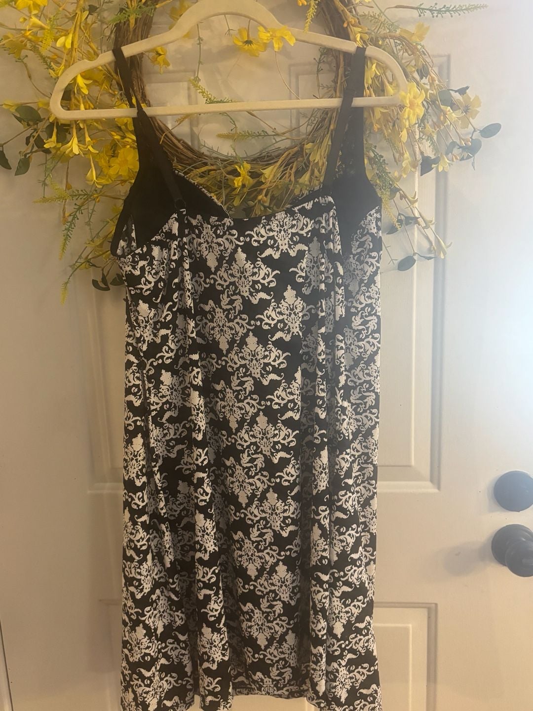 Rhonda Shear Nightgown Style 1242 Size XL Black White Damask Print Lace 6