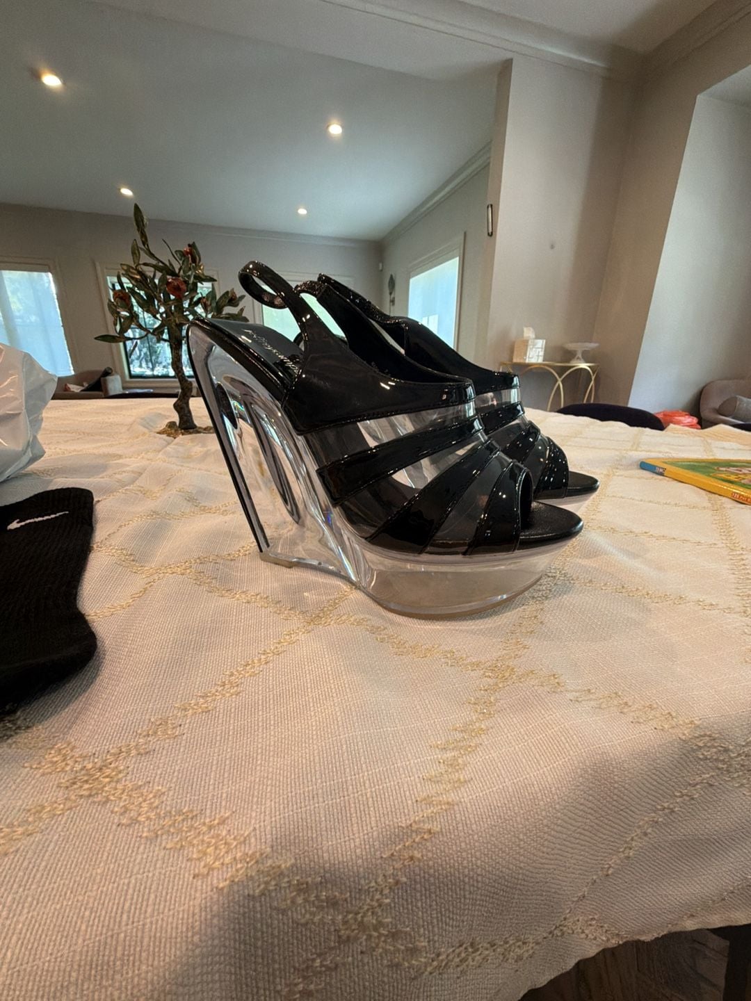 Jeffrey Campbell Slo-Mo Wedge Sandals Size 7.5 Black Clear Patent NEW no box 4