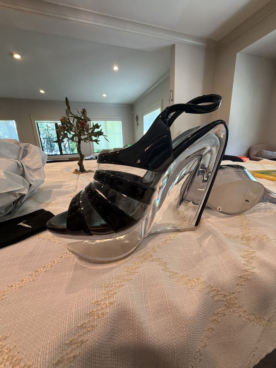 Jeffrey Campbell Slo-Mo Wedge Sandals Size 7.5 Black Clear Patent NEW no box 9
