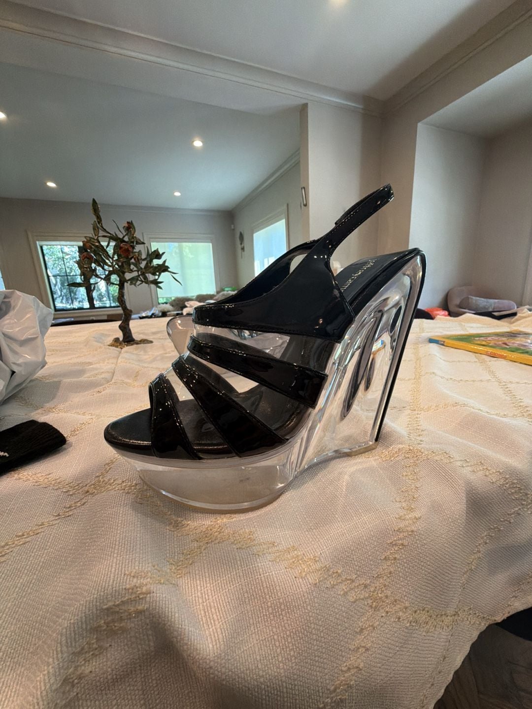 Jeffrey Campbell Slo-Mo Wedge Sandals Size 7.5 Black Clear Patent NEW no box 10