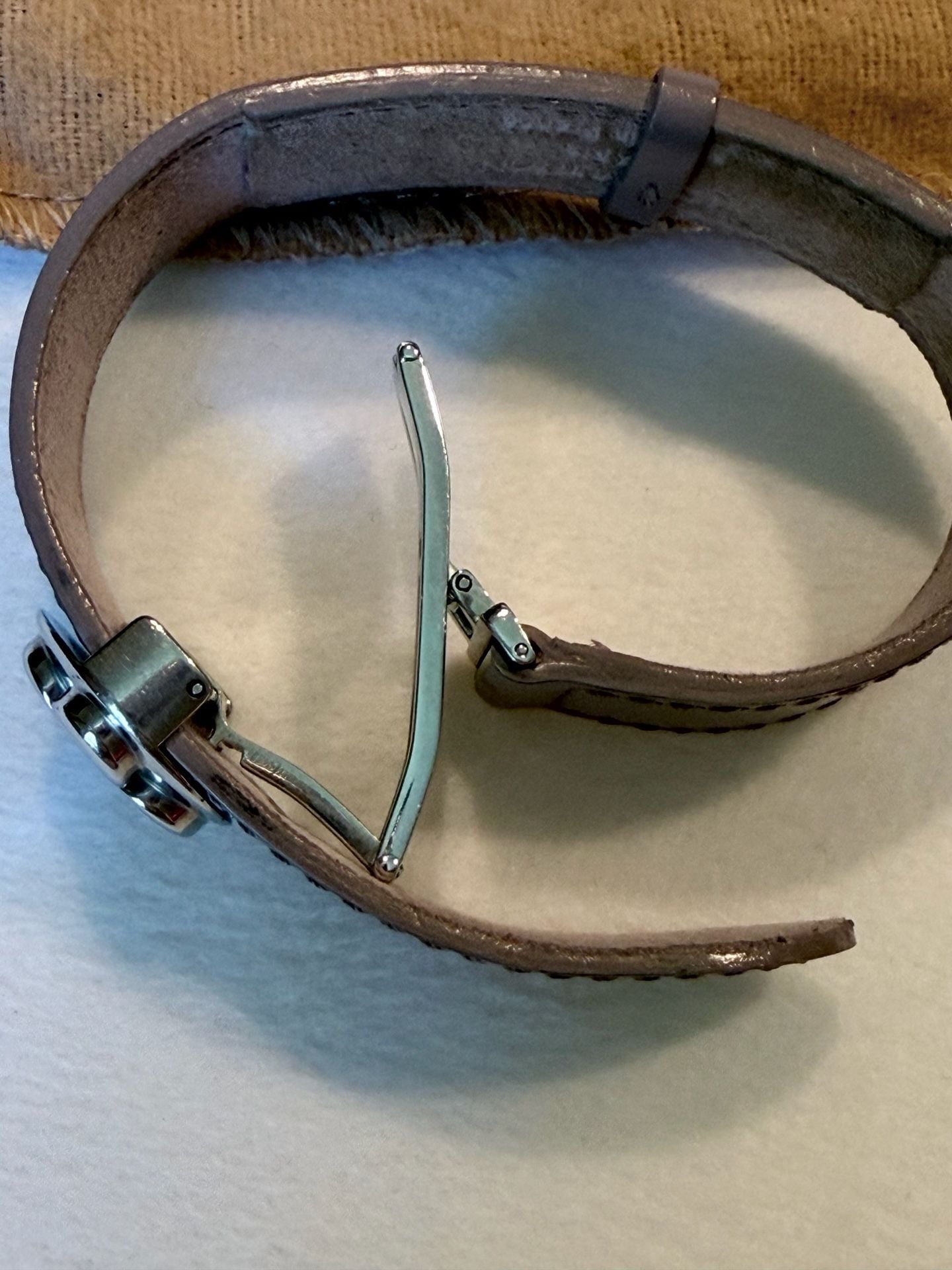 Louis Vuitton Vintage Good Luck Bracelet Lilac Leather Flower 4