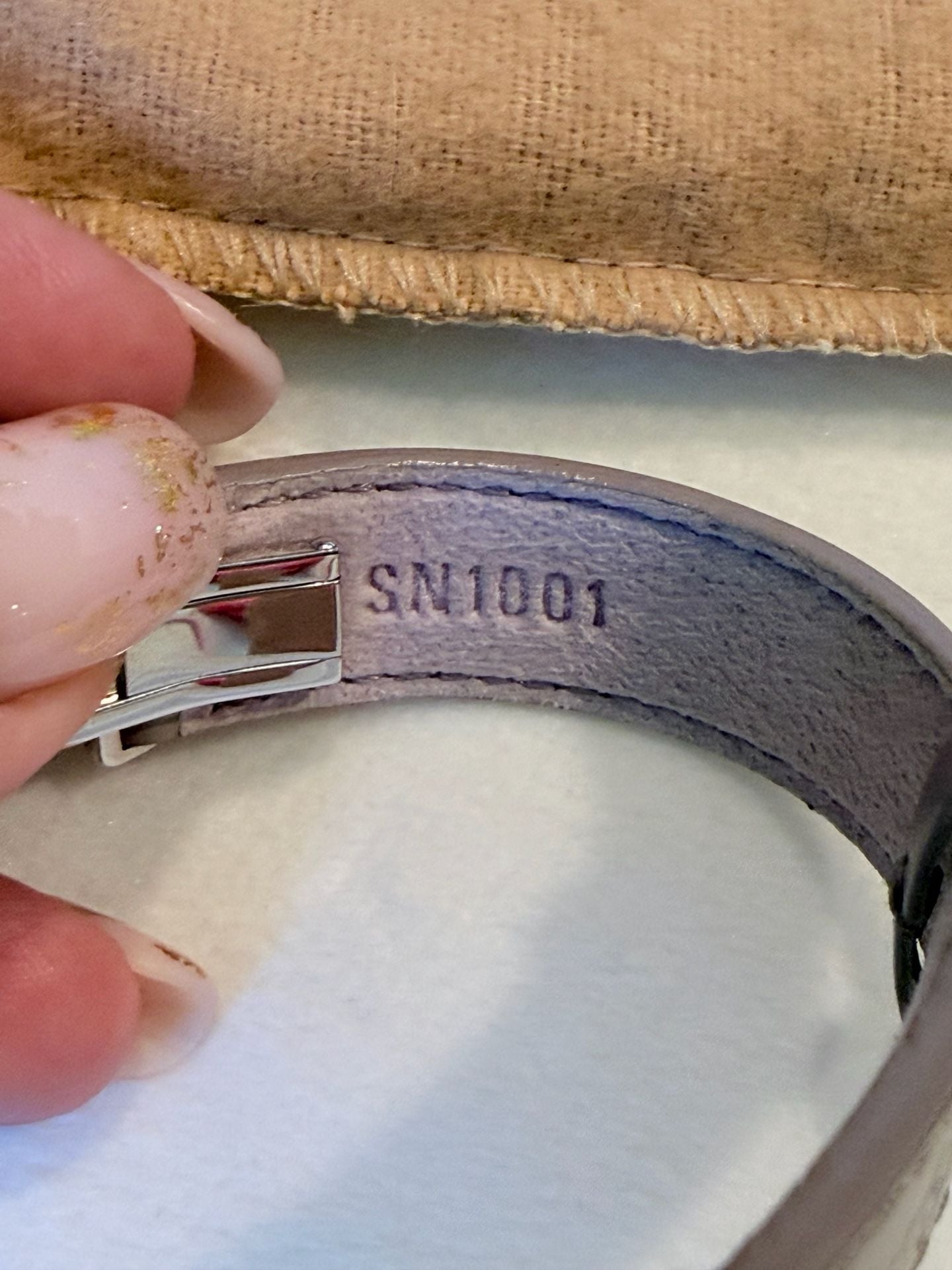 Louis Vuitton Vintage Good Luck Bracelet Lilac Leather Flower 5