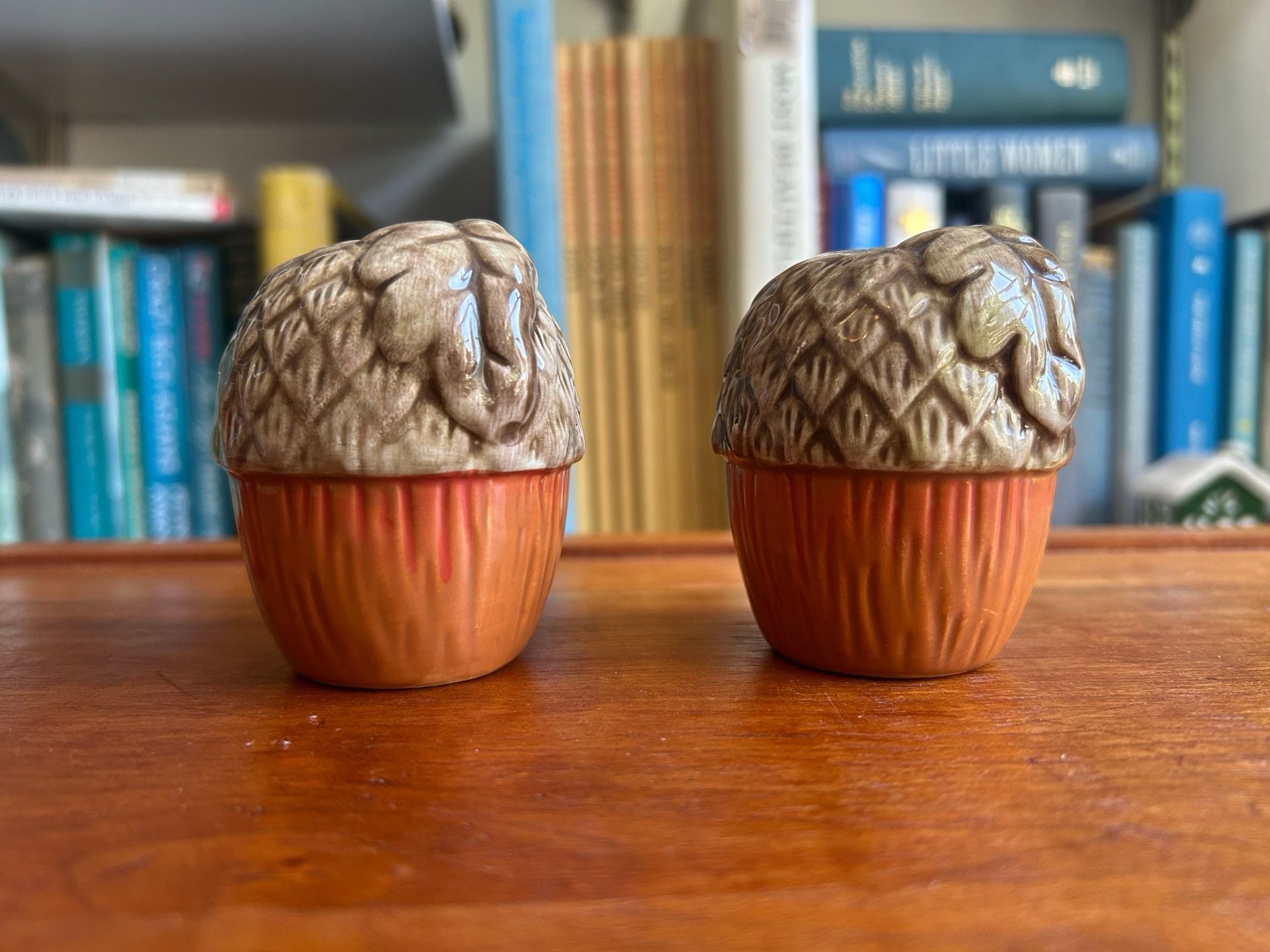 Ceramic Acorn Salt and Pepper Shakers Brown Orange 3