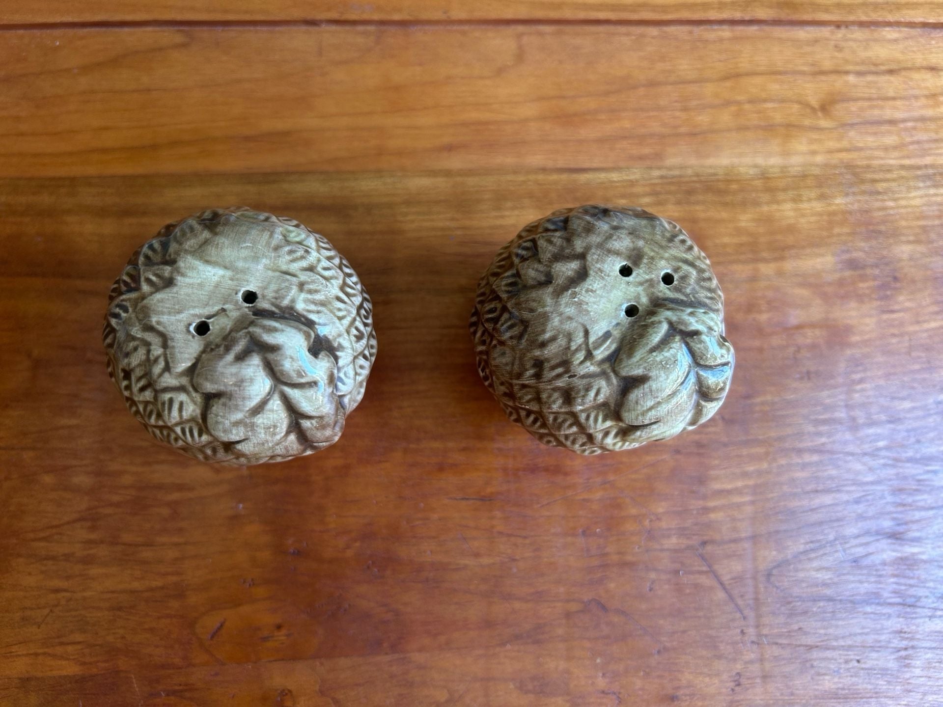 Ceramic Acorn Salt and Pepper Shakers Brown Orange 4