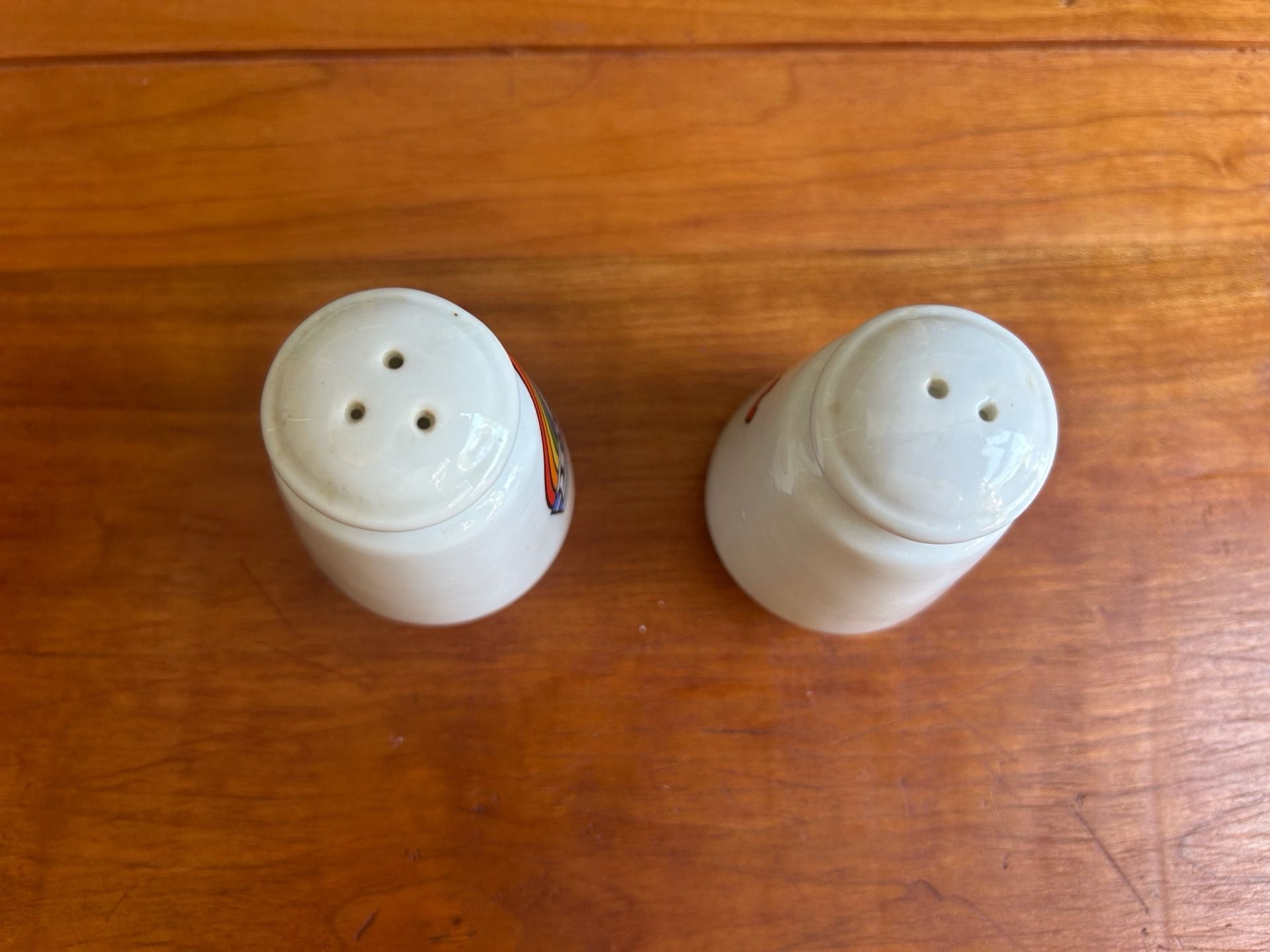 MOVIELAND SOUVENIR CERAMIC SALT & PEPPER SHAKERS VINTAGE UNUSED 4