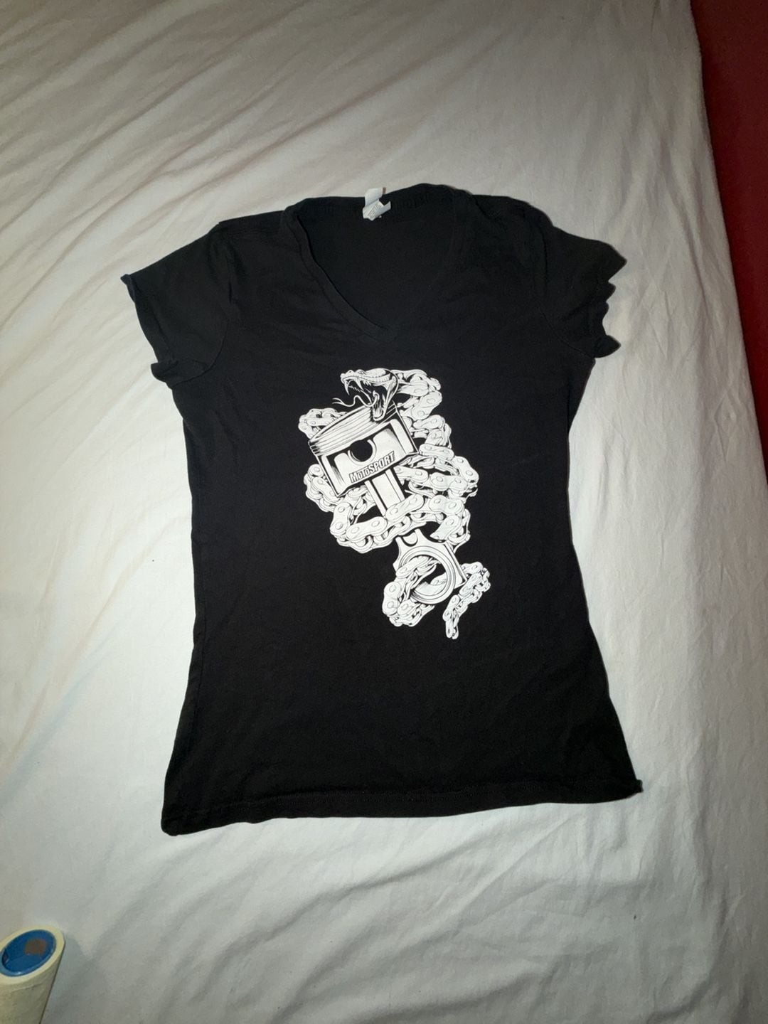 District Made Graphic T-Shirt Size L Black V-Neck Piston Snake 2