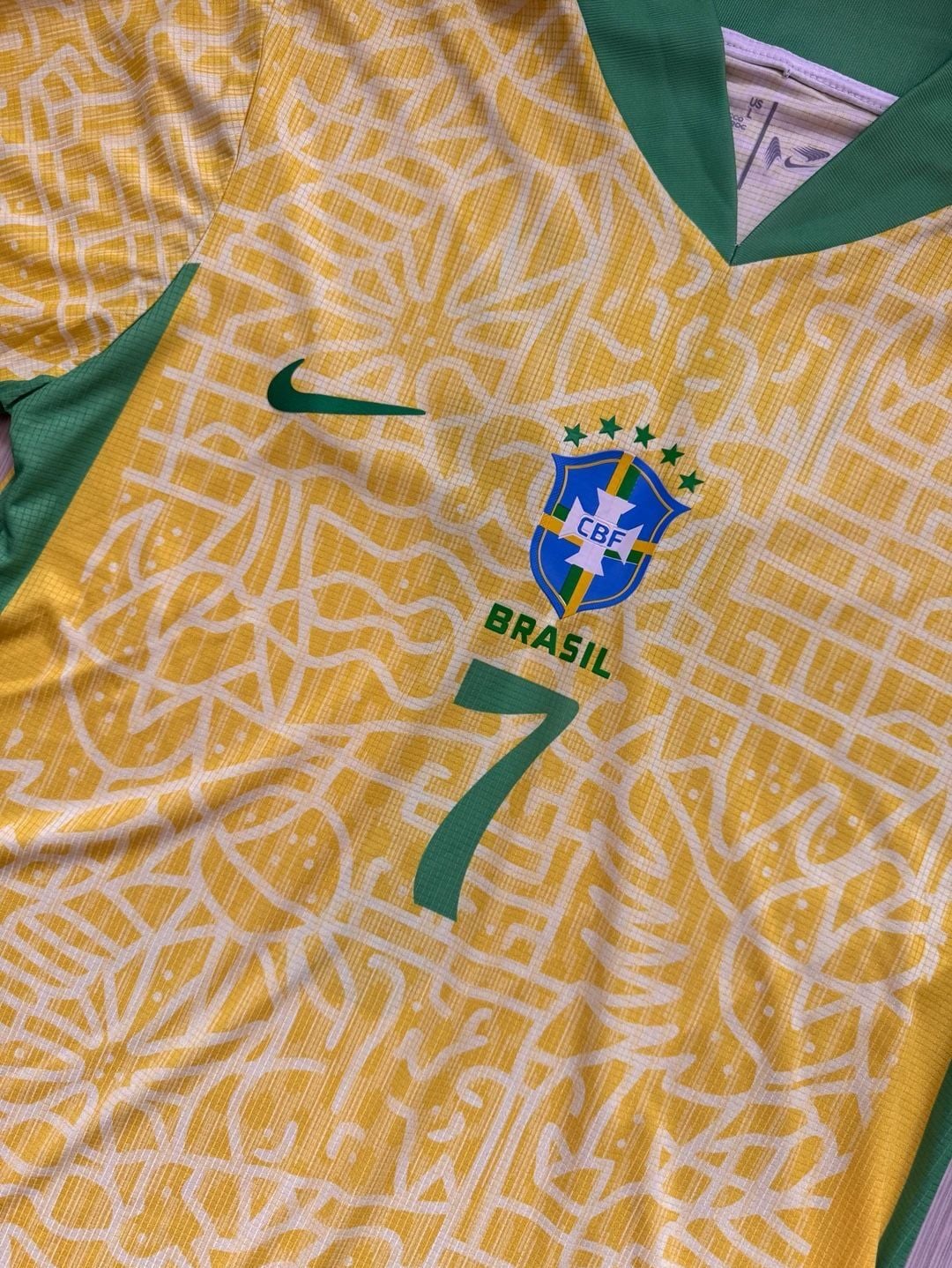 Nike Brazil Home Soccer Jersey Size L Yellow Dri-Fit ADV Vini Jr. #7 4
