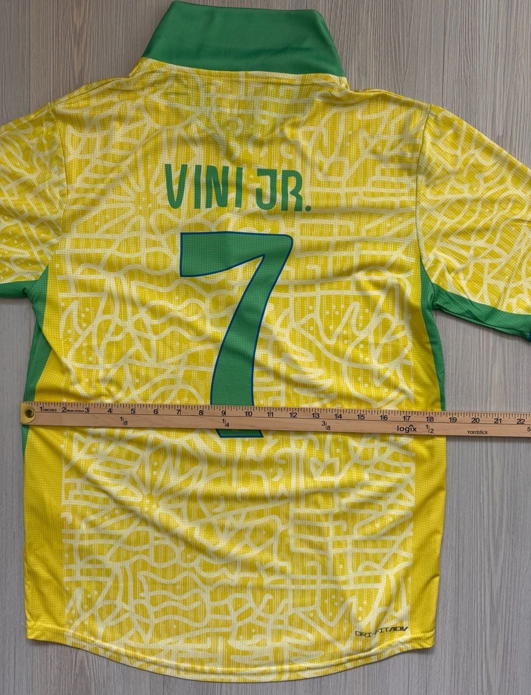 Nike Brazil Home Soccer Jersey Size L Yellow Dri-Fit ADV Vini Jr. #7 11