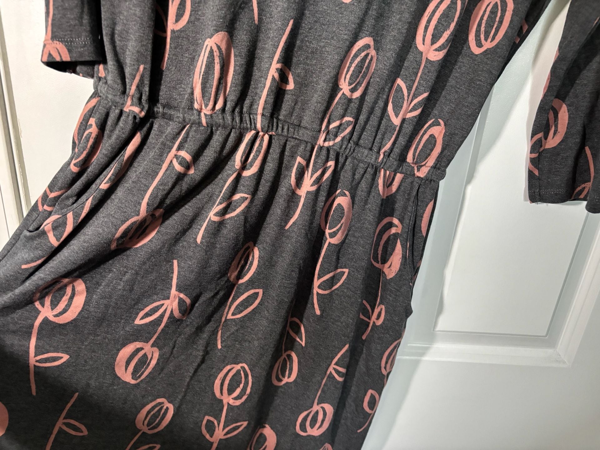 Boden Hettie Midi Dress Charcoal Pink Tulip Print Size 10L, EUC 7