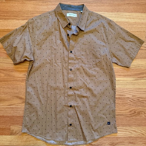 Departwest Short Sleeve Button Down Shirt Size L Brown Print