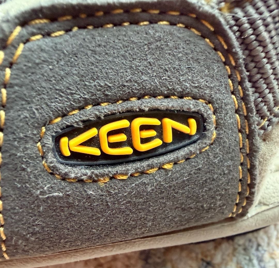 Keen Newport H2 Size 10 Raven Aluminum Water Sandal 9